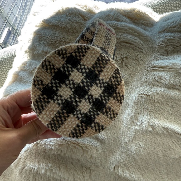 Vintage Authentic Burberry Earmuffs - Picture 5 of 6